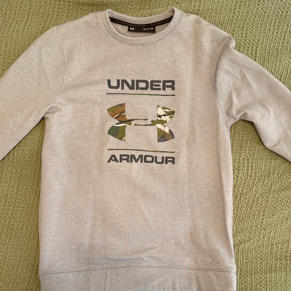 Under Armour Light Gray Crewneck Sweatshirt with Camo Logo